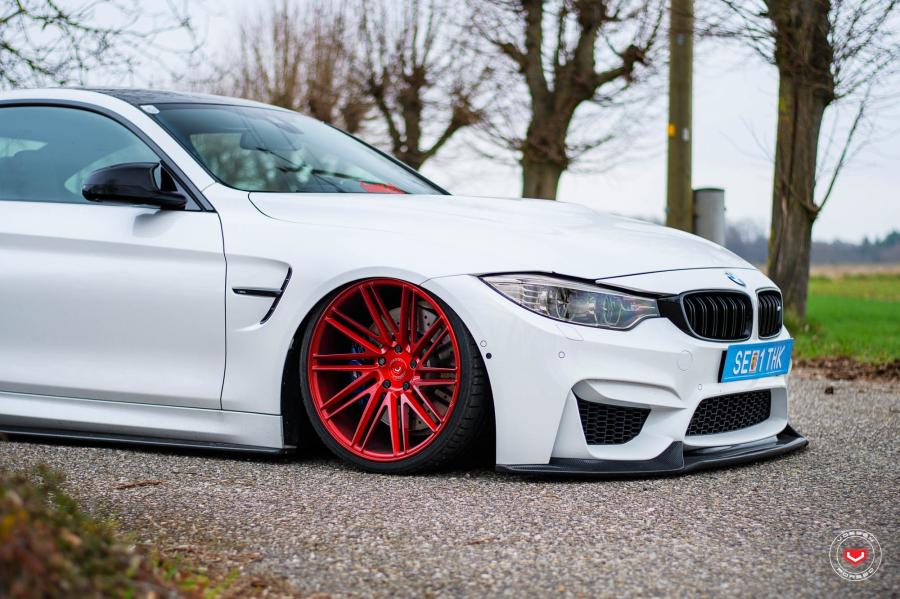 Детали экстерьера BMW M4 Coupe on Vossen Wheels (VPS-307T) 2017 года  (фото 17 из 20)